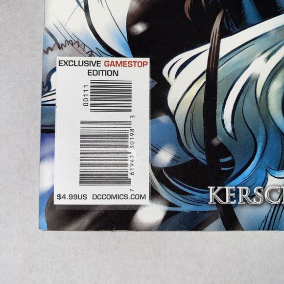 Assassin's Creed The Fall Issue #1 DC Comics (GameStop Exclusive Edition) * NEW! - Picture 5 of 6